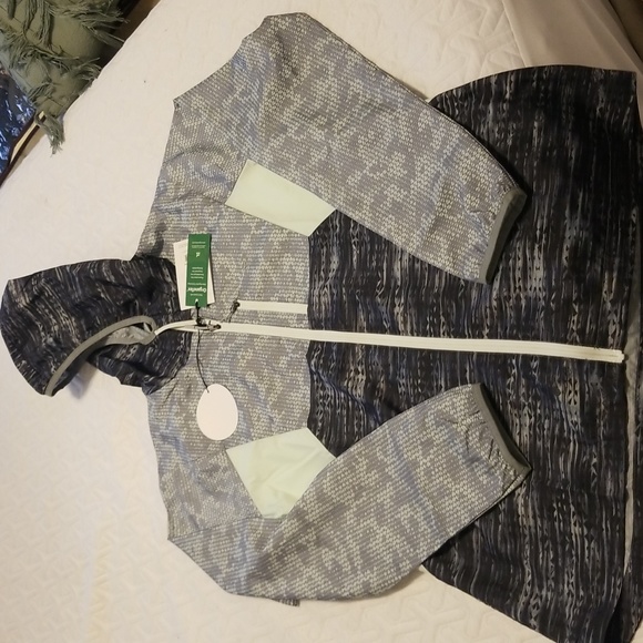 Golite ReGreen Windshell - Picture 3 of 12